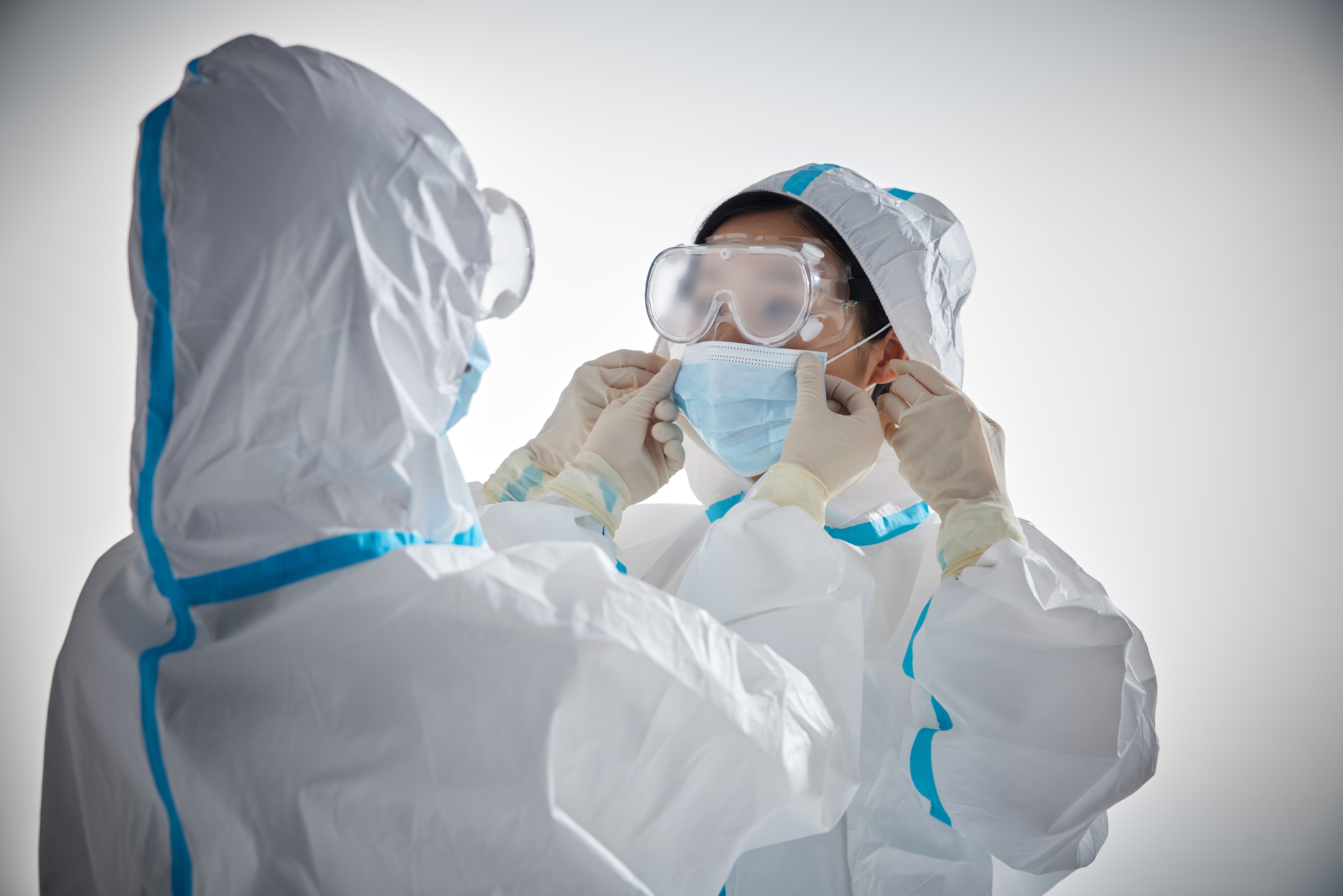 用AI监管防护服脱卸流程，小视为“大白们”拉满安全感